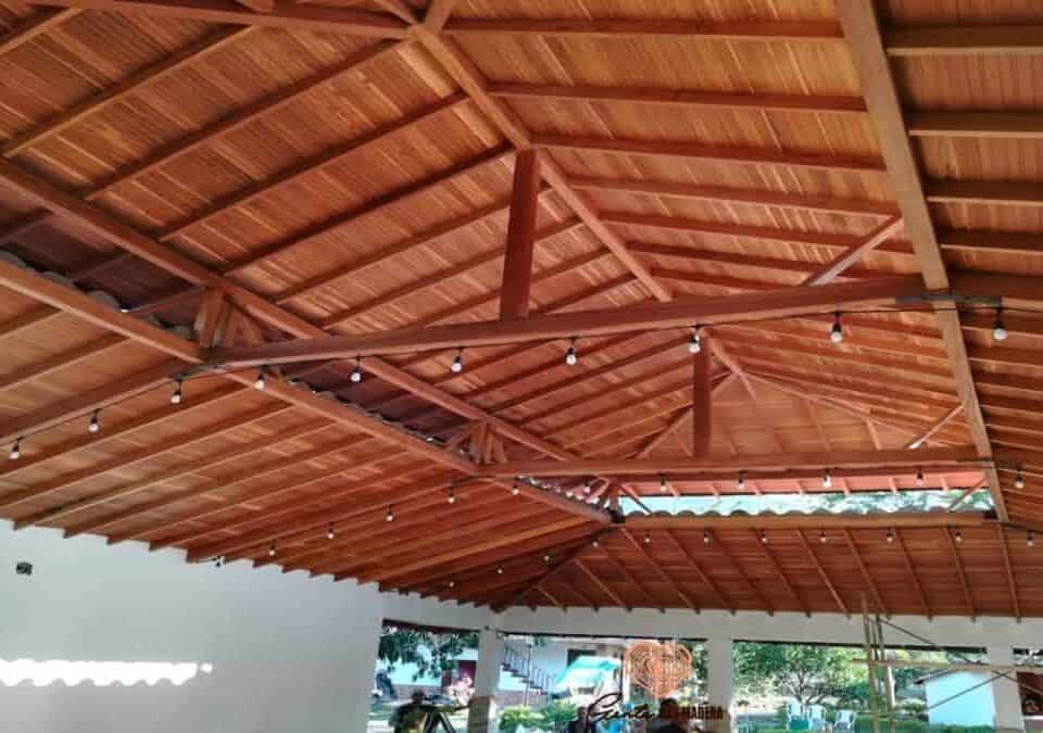 UNIONES EMPERNADAS Y LA MADERA