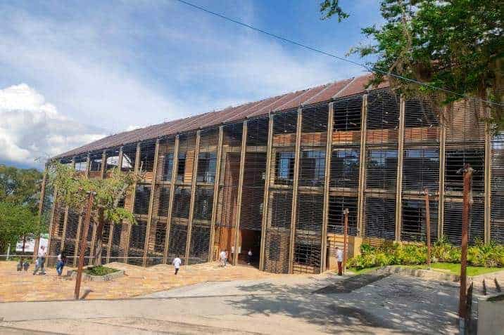 EDIFICIO DE LA UNIVERSIDAD INDUSTRIAL DE SANTANDER TODO UN EJEMPLO DE CONSTRUCCION SOSTENIBLE